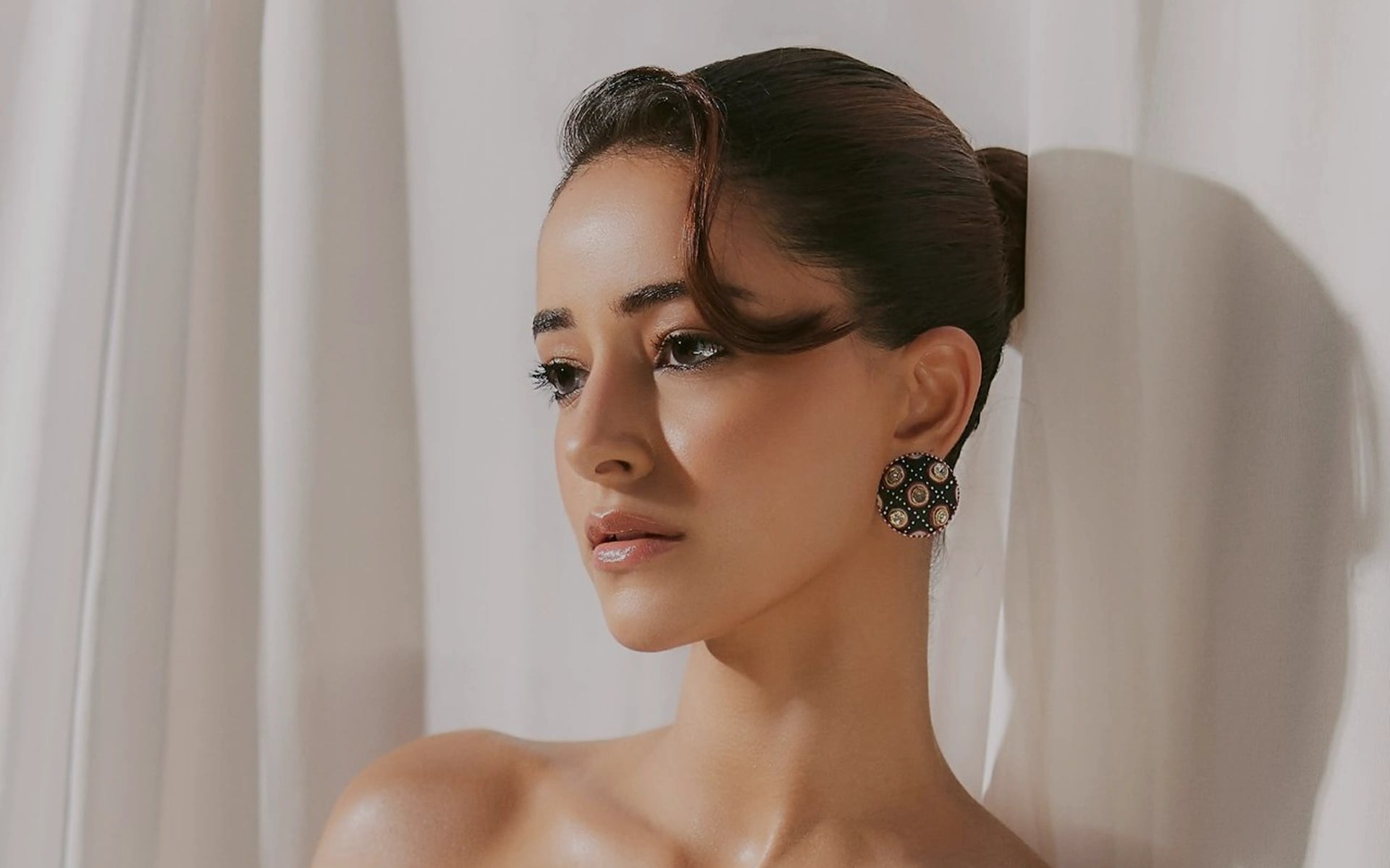 Beyond gold. Beyond expected fine jewellery.